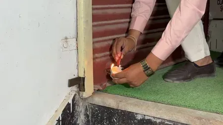 लखनऊ अग्निकांड के बाद नोएडा में बड़ी कार्रवाई: सेक्टर-104 का ओम कोचिंग सेंटर सील, फायर एनओसी व रजिस्ट्रेशन नदारद