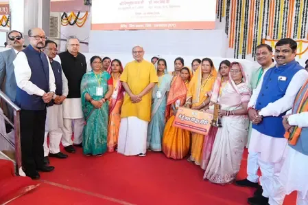 लखपति दीदी पहल: महिलाओं के नेतृत्व में विकास का प्रतीक, उपराष्ट्रपति ने दिया संदेश