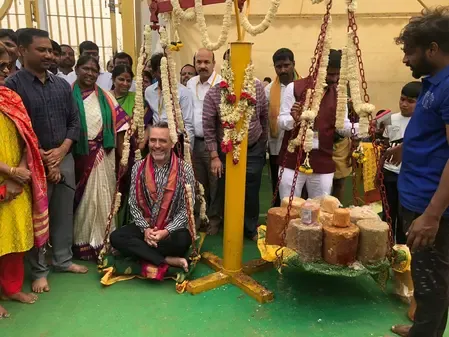 Why Are Lakhs of Devotees Visiting Telangana's Medaram for the Tribal Fair?