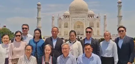 Laos Deputy PM Thongsavanh Phomvihane visits Taj Mahal ahead of India talks