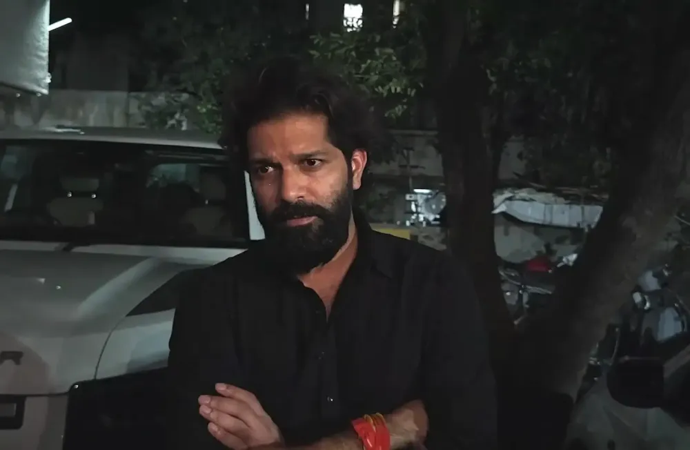 अमित ठाकरे का पुणे पॉलिटेक्निक पर फूटा गुस्सा: 'कीड़े वाला खाना, गंदे शौचालय' — गणेशोत्सव बाद फिर निरीक्षण की चेतावनी