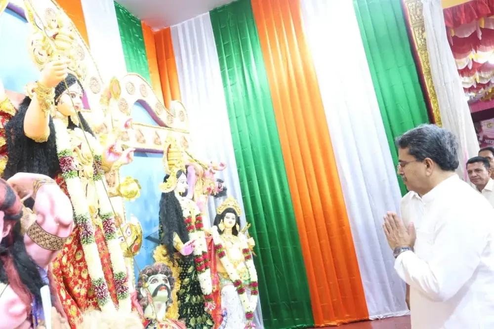 CM Manik Saha Joins Panchami Puja Parikrama at Arobindo Sangha