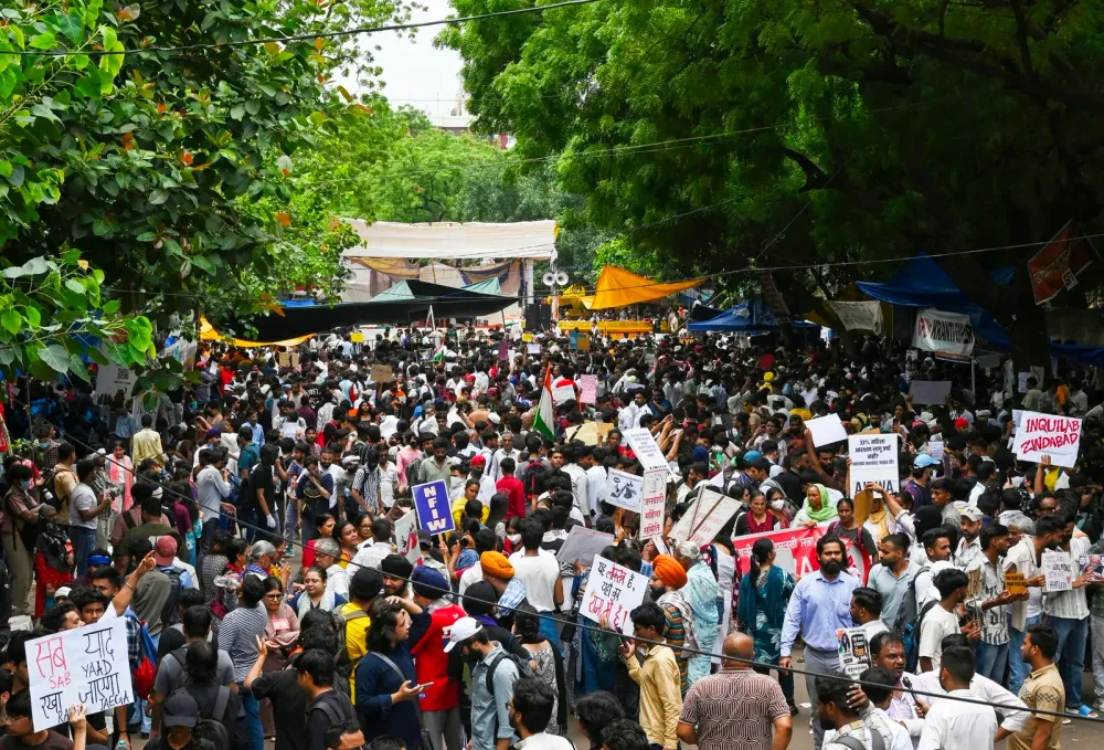 पेपर लीक पर सरकार का बड़ा फैसला, कैबिनेट ने 10 साल जेल और 10 करोड़ जुर्माने वाले बिल को दी मंजूरी