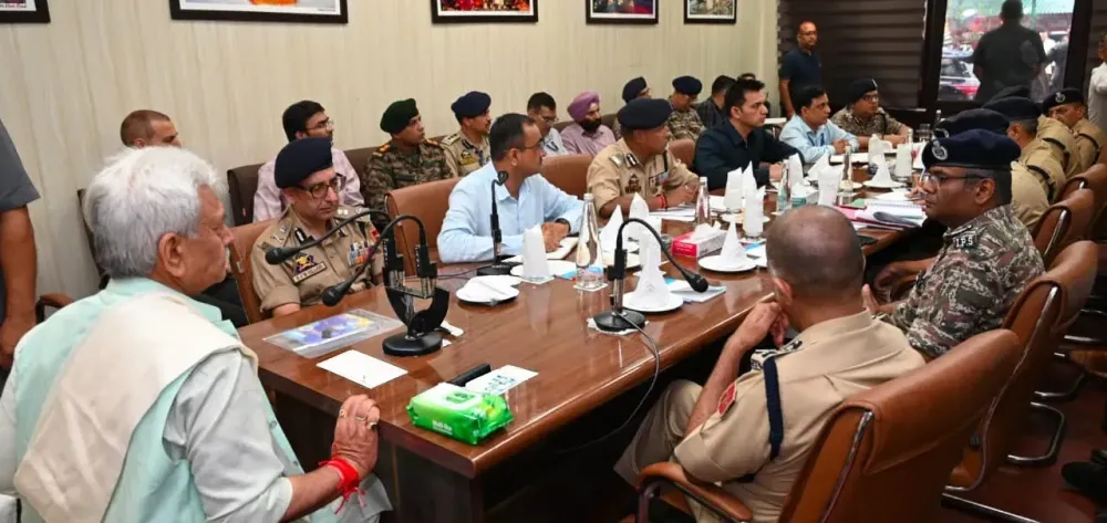 Amarnath Yatra 2026: J&K L-G Sinha reviews Bhagwati Nagar camp ahead of July 3 start