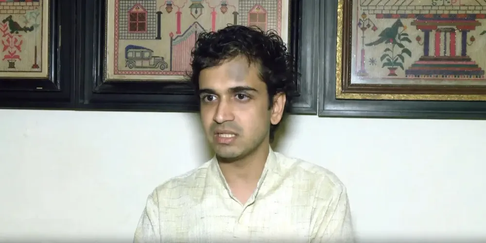 साहिल वाकोडे मामला: IIT बॉम्बे में माता-पिता को घसीटना शर्मनाक, अनीश गवांडे का फडणवीस सरकार पर हमला