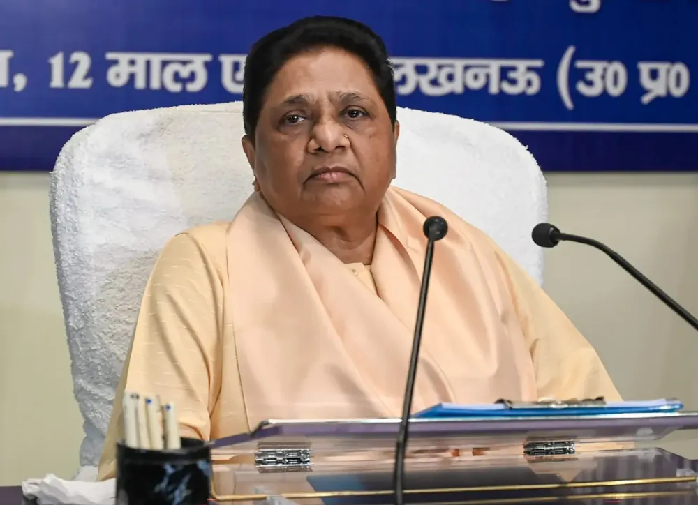 मायावती का भाजपा और आप पर हमला, बोलीं- 'संत रविदास के नाम पर राजनीति से समाज रहे सतर्क'