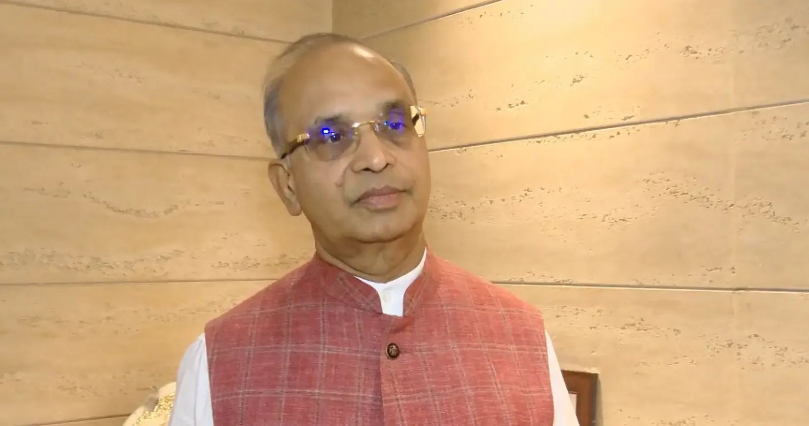 क्या पूनम पांडे को लव कुश रामलीला से हटाया जाएगा? कमेटी के अध्यक्ष अर्जुन कुमार का बयान