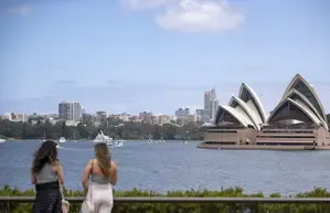 Australian Climate Expert Urges Immediate Action to Mitigate Climate Change Effects