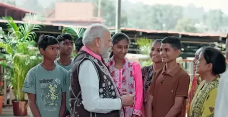 How Can You Live in Harmony with Your Aspirations? PM Modi Inspires Gujarat Tribal Students