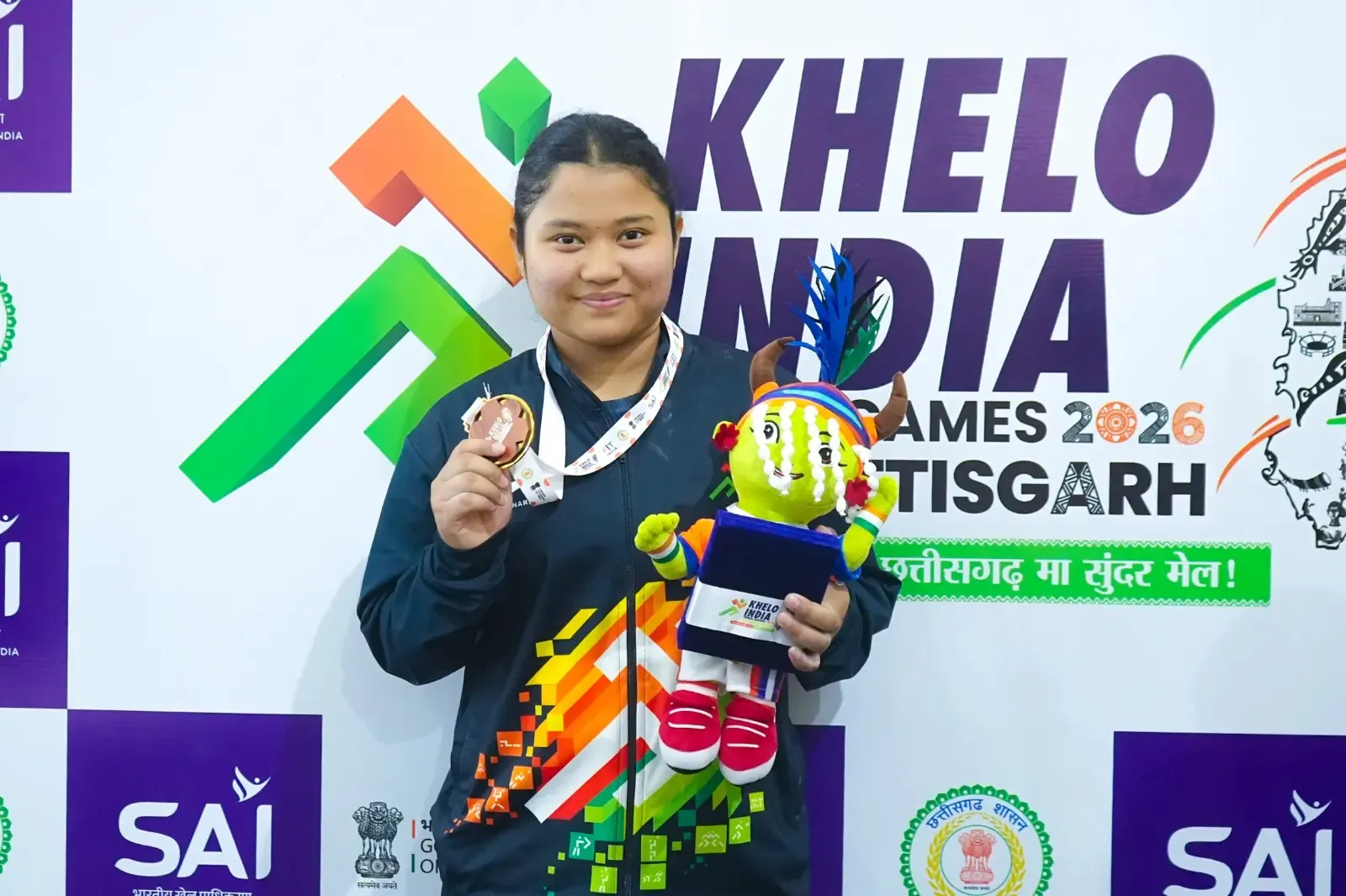 Pallavi Payeng Triumphs at Khelo India Tribal Games After Leaving Daughter Behind