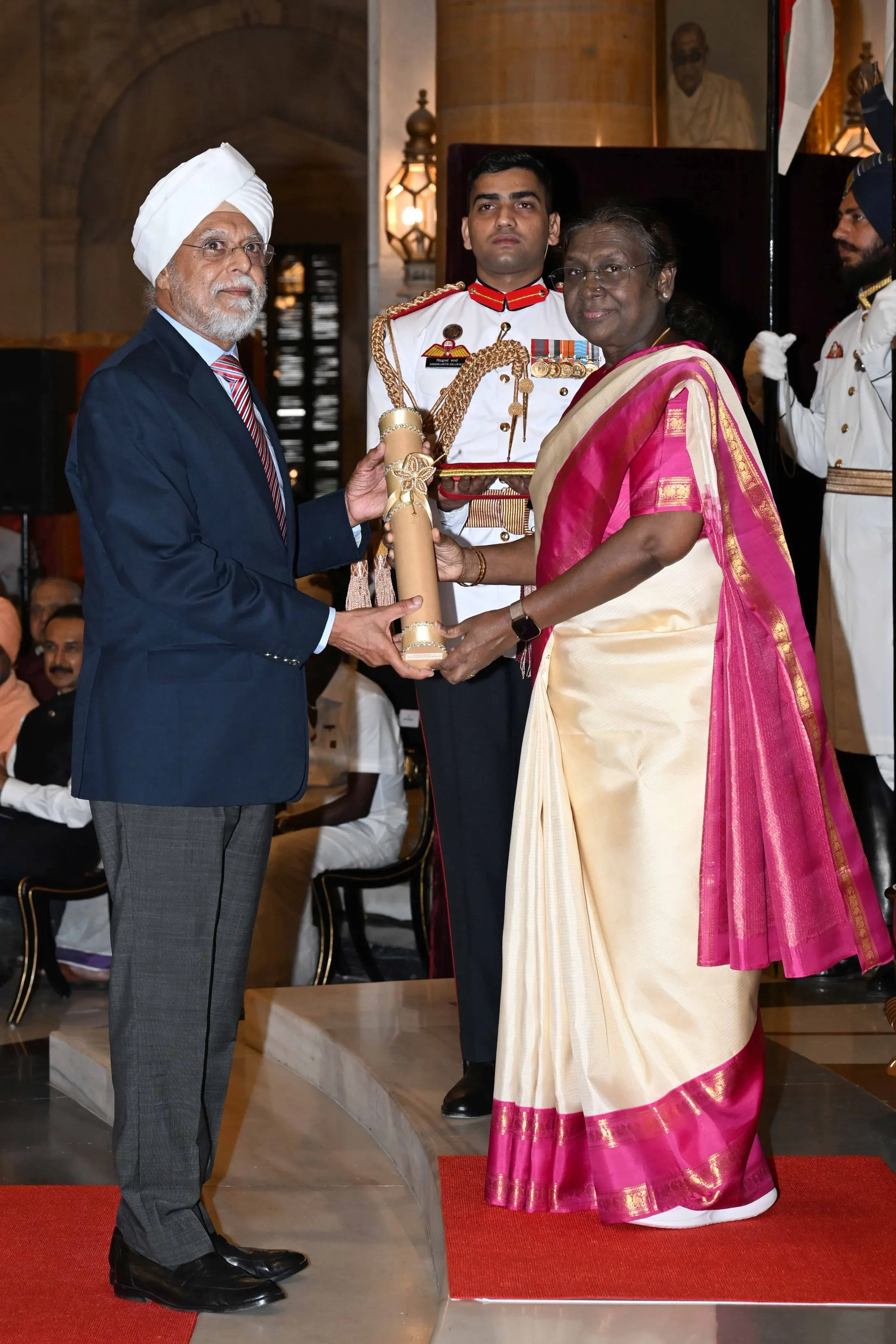 Who Are the Legends Honored in the Padma Ceremony?