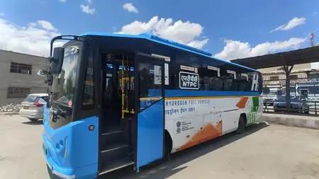 लेह में दौड़ेगी देश की पहली हाइड्रोजन फ्यूल सेल बस, ट्रायल रन शुरू
