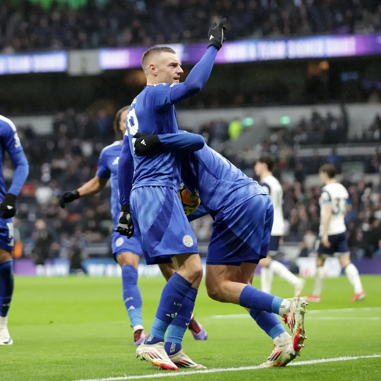 Leicester Stuns Spurs with Comeback Victory