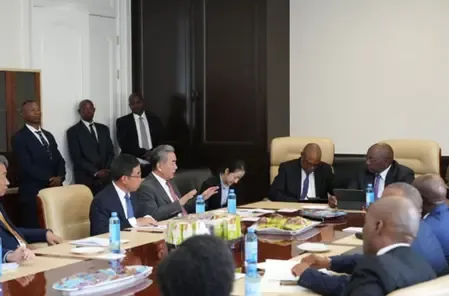 लेसोथो के प्रधानमंत्री ने वांग यी से मुलाकात की