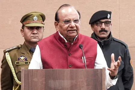 लद्दाख में ड्रग्स का खतरा: एलजी वीके सक्सेना ने डीजीपी को दिए सख्त कार्रवाई के निर्देश, 298 नए मामले सामने आए