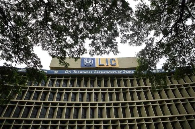 LIC Plans Stake Acquisition in Health Insurance Firm by March 31: CEO Mohanty