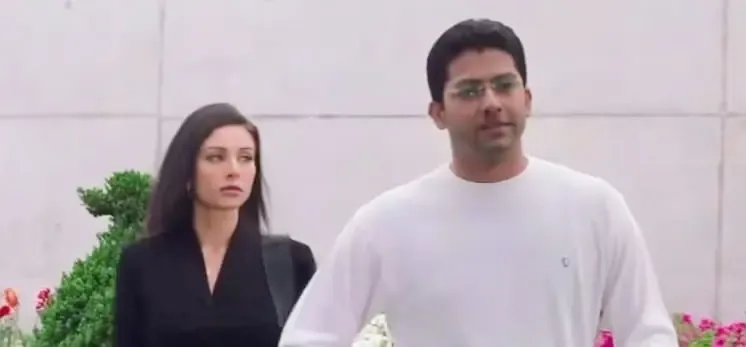 Is Lisa Ray Celebrating 25 Years of ‘Kasoor’?
