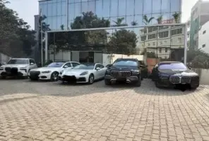 What Led to the ED's Seizure of 5 Luxury Cars and ₹17 Lakh from a UAE-Based Kingpin?