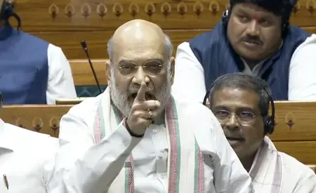 लोकसभा में विपक्ष के हंगामे पर भड़के अमित शाह, कहा- इसलिए वो वहां बैठे हैं, अगले 20 वर्षों तक वहीं रहेंगे 