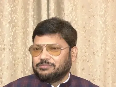 लोकतंत्र में विपक्ष को सुनना सरकार की जिम्‍मेदारी: नीरज कुशवाहा