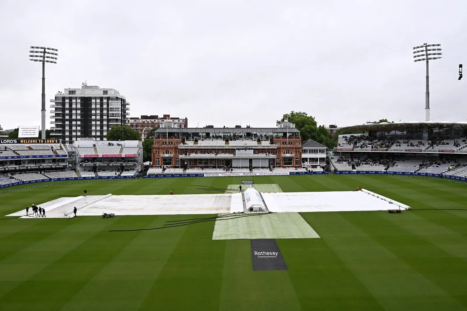 Lord's and Gaddafi Stadium handed ICC demerit points for 'Unsatisfactory' pitches
