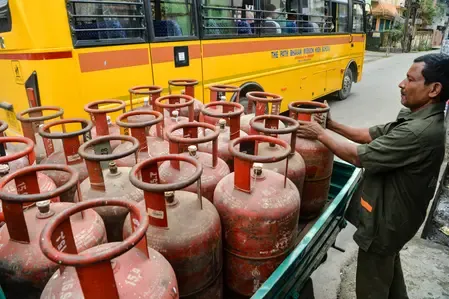 Government Assures Steady Supply of LPG and Petrol Amid Speculation