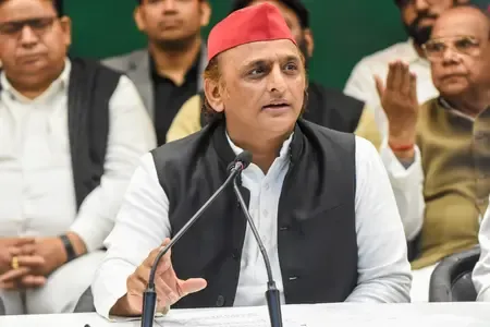 अखिलेश यादव का केंद्र सरकार पर एलपीजी संकट को लेकर हमला, कहा- सरकार हकीकत नहीं छिपा सकती