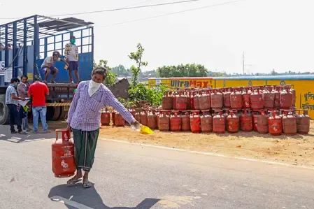 Bihar Government Enforces Strict Measures to Combat LPG Black Marketing