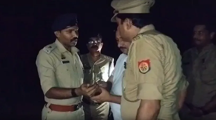 लखनऊ-हरदोई पुलिस मुठभेड़: दुष्कर्म आरोपी समेत तीन बदमाश गिरफ्तार, पैरों में लगी गोली