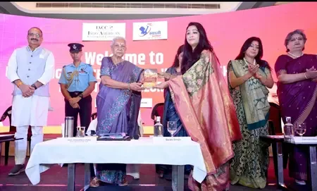 लखनऊ : 'ब्रेकिंग बैरियर्स' सम्मेलन का राज्यपाल ने किया उद्घाटन, 14 महिला उद्यमियों को सम्मान