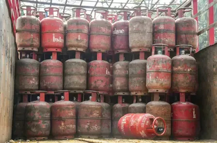 Lucknow Launches Major Operation Against LPG Black Market; 1,483 Raids Conducted and Six Arrested