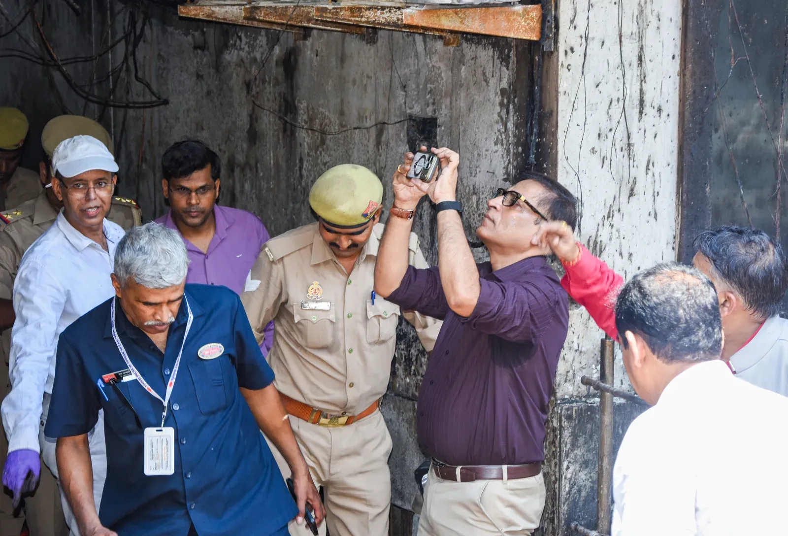 Lucknow Aliganj fire: SIT begins probe into blaze that killed 18 students