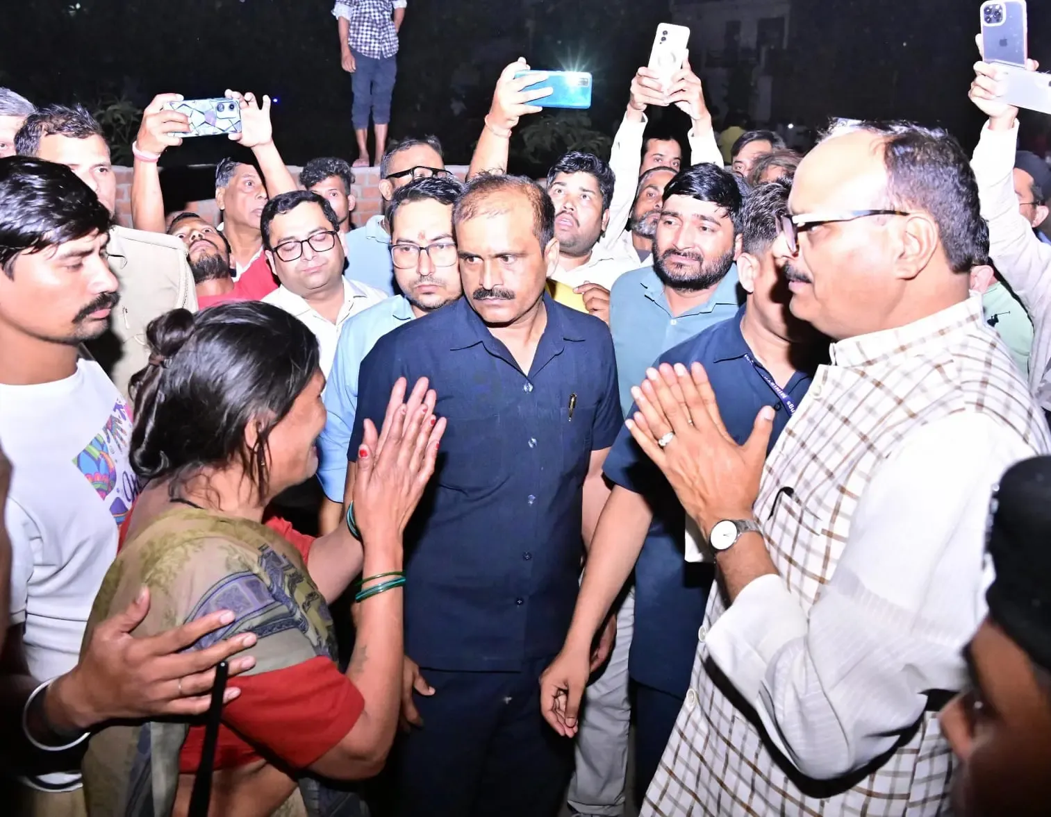 लखनऊ में आग के प्रकोप से झुग्गियां जलकर राख, उपमुख्यमंत्री ने की जांच के आदेश