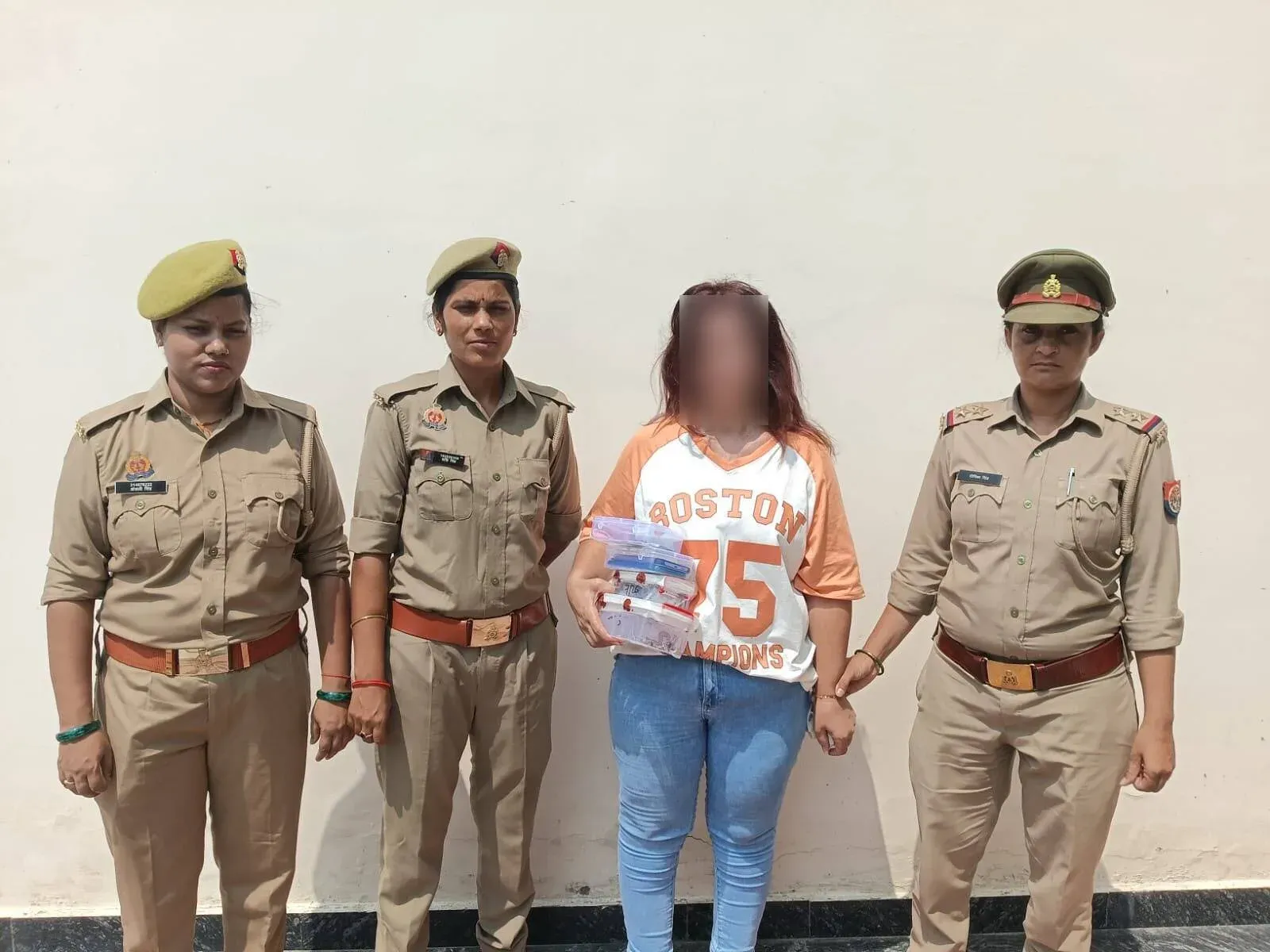लखनऊ पुलिस ने उज्बेकिस्तानी महिला को किया गिरफ्तार, फर्जी दस्तावेज़ और देह व्यापार नेटवर्क का भंडाफोड़