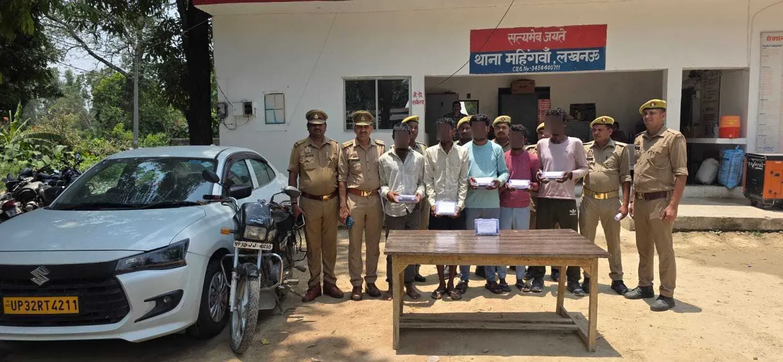 लखनऊ साइबर ठगी गैंग का भंडाफोड़: पाँच आरोपी गिरफ्तार, ₹8.19 लाख की ठगी कबूली