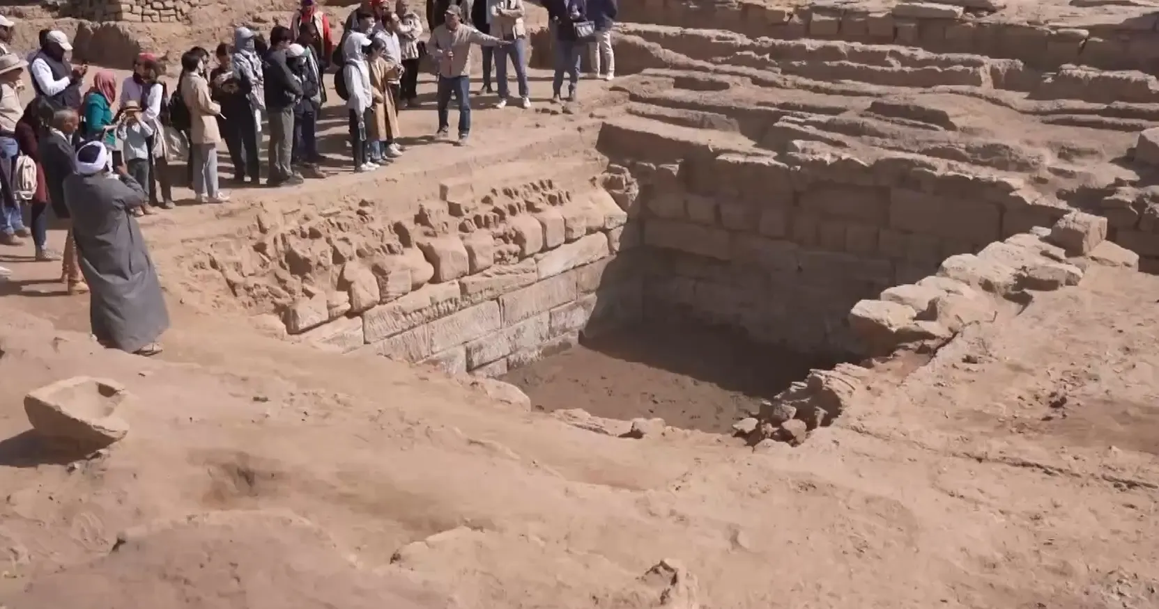 क्या लक्सर में चीन-मिस्र संयुक्त टीम ने प्राचीन 'दक्षिणी पवित्र झील' की खोज की?