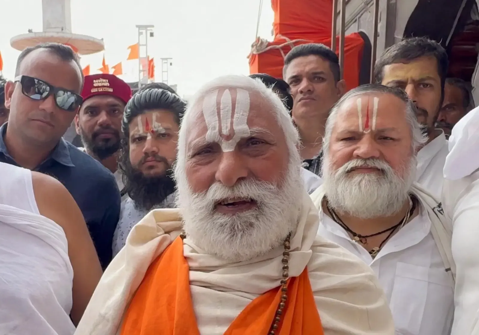 नासिक कुंभ 2027: निर्वाणी अखाड़ा प्रमुख ने मांस-मछली-शराब बिक्री बंद करने की माँग उठाई