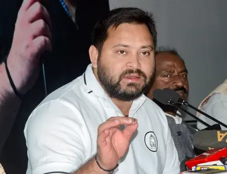 मशीन और मशीनरी के दम पर जीती 'मदमस्त' एनडीए सरकार को जागना होगा : तेजस्वी यादव