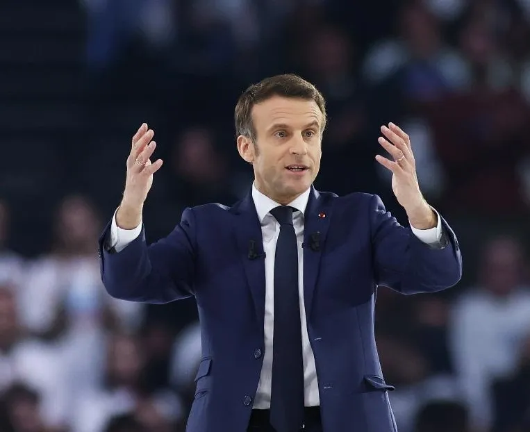 इमैनुएल मैक्रों ने लेबनान में इजरायल के हमलों की कड़ी निंदा की, सभी देशों से शांति का आग्रह