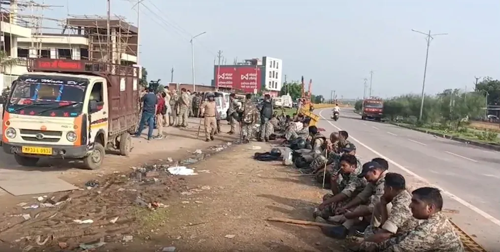 दतिया में 12 घंटे बाद चक्काजाम खत्म, पथराव में एएसपी समेत कई पुलिस अधिकारी घायल