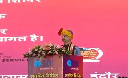 इंदौर में जनधन योजना के 11 वर्ष पूरे होने पर एसबीआई का शिविर, गवर्नर संजय मल्होत्रा ने लिया हिस्सा 