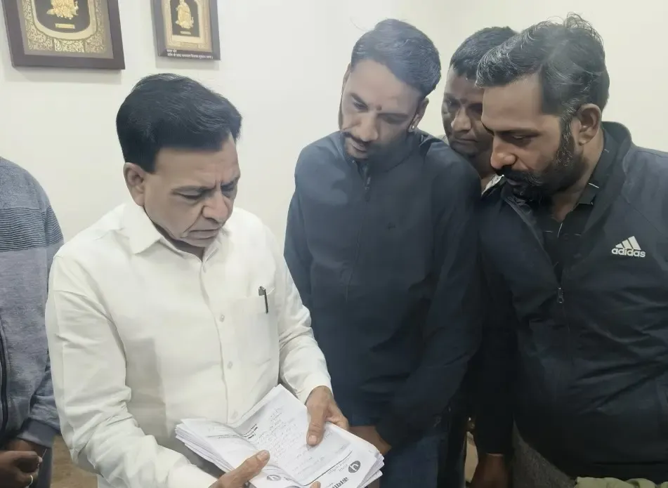 क्या मध्य प्रदेश के भाजपा दफ्तर में 2 घंटे बैठेंगे मंत्री और कार्यकर्ताओं की सुनेंगे बात?