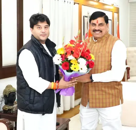 भोपाल : केंद्रीय मंत्री सिंधिया ने सीएम मोहन यादव से की मुलाकात, अहम मुद्दों पर चर्चा