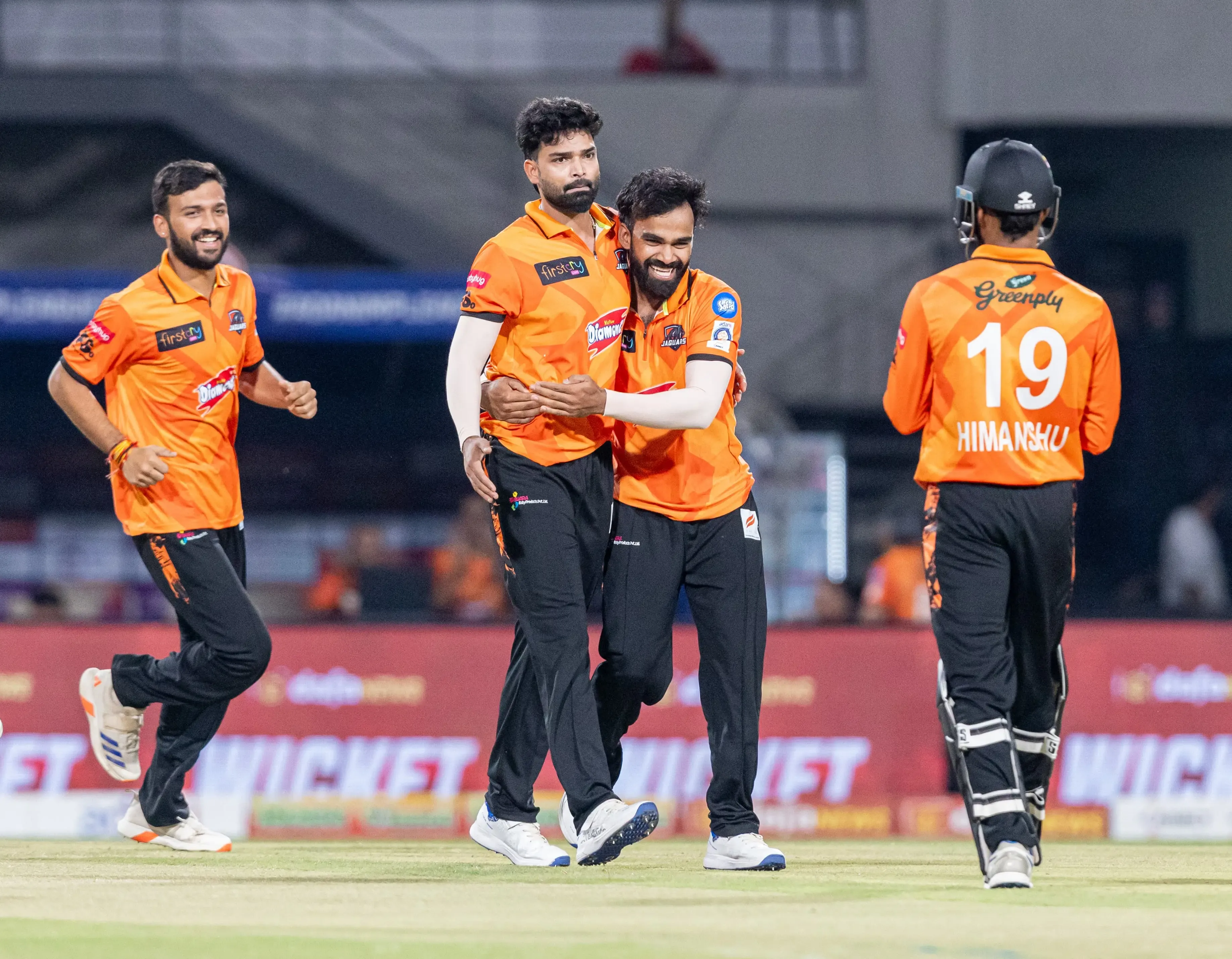 How did Kartikeya's brilliance lead Rewa to a commanding victory over Bundelkhand in the Madhya Pradesh League?