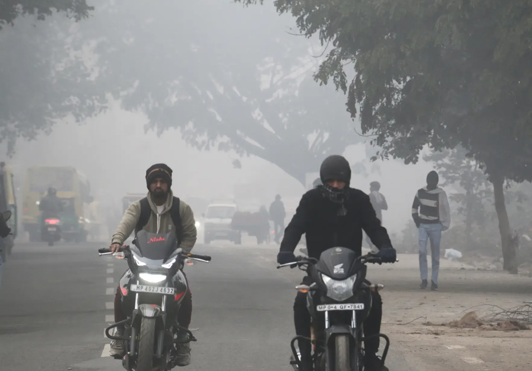 क्या मध्य प्रदेश में ठंड और कोहरे ने जनजीवन को प्रभावित किया है?