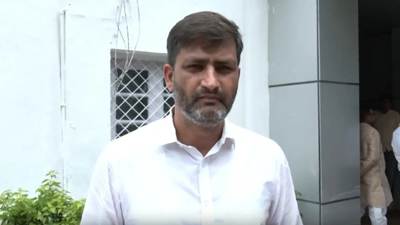 जंतर-मंतर छात्र प्रदर्शन पर कांग्रेस का BJP पर हमला, MP में बेरोज़गारी और नाम-बदलू राजनीति पर सवाल