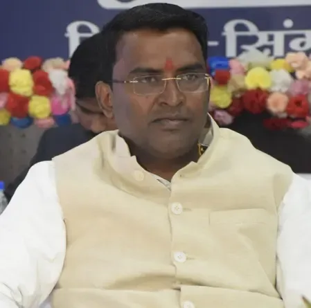 मध्य प्रदेश में भारी बारिश से जनजीवन प्रभावित, राज्य मंत्री दिलीप अहिरवार ने लिया स्थिति का जायजा