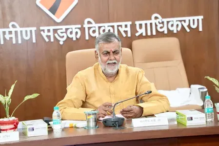 MP में कचरा प्रबंधन नीति बनाने के निर्देश, मंत्री प्रहलाद सिंह पटेल ने स्वच्छ भारत मिशन बैठक में दिया जोर