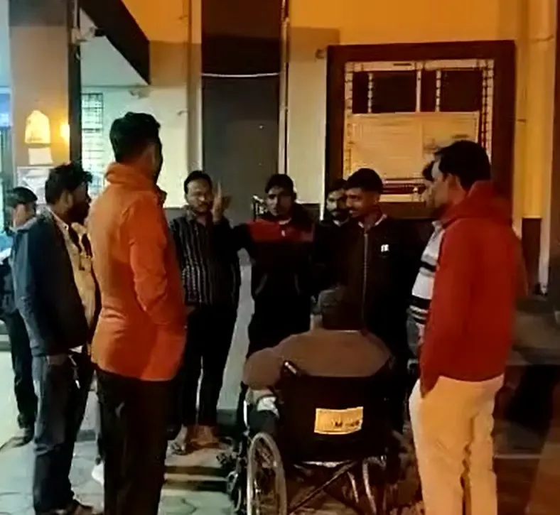 क्या मध्य प्रदेश में पुलिसकर्मी की लापरवाही ने एक जीवन समाप्त कर दिया?