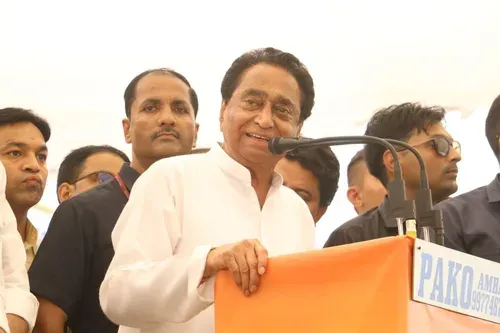 MP में पेट्रोल ₹111 पार: कमलनाथ ने माँगी 10 रुपए प्रति लीटर टैक्स कटौती, UP से 13 रुपए महंगा ईंधन
